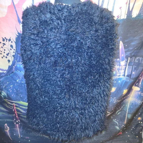Vintage Black Faux Fur Fuzzy Vest - Picture 9 of 15